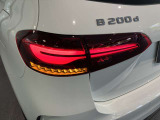 当店でお車をご購入のお客様はオーナー様専用保険「メルセデス・ベンツブランド保険」にご加入頂けます。飛来物によるフロントガラス破損やパンクによるタイヤ交換の際に、修理費用の一部をご負担致します。