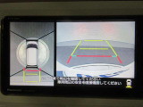全方位カメラ付きバックモニターで後方確認ができます。