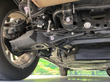 お車を安心してお乗りいただく為には、足回りの定期点検が欠かせません。サービスサポート(有償保証)では無料点検もご提供しており、安心のカーライフをお過ごしいただけるサポート体制が整っています。