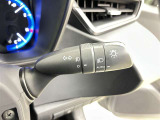 【オートライト】車外の明るさに応じて自動的にライトの点灯・消灯をしてくれます