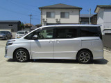 展示中古車は全て外装と内装のクリーニングを行っています♪