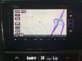 ナビゲーションはフルセグTV対応のGathers純正メモリーナビを搭載しています。Bluetoothオーディオ機能がありますので、スマートフォンなどの音楽も再生できます。