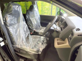 もちろん車内はキレイです♪よりクリーンな状態をキープしたいお客様には『ナノゾーンコート』がおすすめ!新型コロナウイルス対策や、除菌・消臭に効果を発揮し多くの方にご好評いただいております。