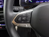 Travel Assist。設定した速度を上限に自動で加減速し、一定の車間距離,およ走行レーンを保つことでロングドライブの疲労を軽減します。