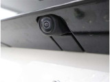 バックカメラが付いているので後方確認が非常にしやすいです。今や運転初心者も熟練者も必須装備!ついていて損はないですね♪