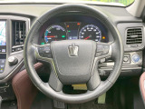 【純正革巻きステアリング】上質な革を使用することで、手にしっかり馴染みとても運転しやすいハンドルです♪
