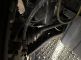 お車を安心してお乗りいただく為には、足回りの定期点検が欠かせません。サービスサポート(有償保証)では無料点検もご提供しており、安心のカーライフをお過ごしいただけるサポート体制が整っています。