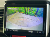 【バックカメラ】駐車時に後方がリアルタイム映像で確認できます。大型商業施設や立体駐車場での駐車時や、夜間のバック時に大活躍!運転スキルに関わらず、今や必須となった装備のひとつです!