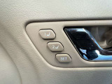【運転席ポジションメモリー付パワーシート】ワンタッチで記憶させていたシートの前後・リクライニングはもちろんシートリフターも備えます☆快適なドライブをお楽しみ下さい♪