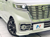 【LEDヘッドライト】悪天候や夜間走行時も良好な視界を確保し安心して運転できる高輝度LEDヘッドライトを装備!点灯速度が早く、消費電力も抑えられています。