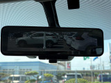 【 デジタルインナーミラー 】車両後方カメラの映像をミラーに映すことが出来ます! そのため、後席に人や荷物があって後方が見えづらい場合でもしっかり視界を確保することが出来ます!//