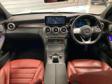メルセデス・ベンツの内装のスイッチ類は、シンプルなつくりを採用しており、操作性の向上・誤操作の防止を大切にしております。