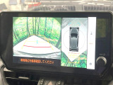 【パノラミックビューモニター】専用のカメラにより、上から見下ろしたような視点で360度クルマの周囲を確認することができます☆死角部分も確認しやすく、狭い場所での切り返しや駐車もスムーズに行えます。