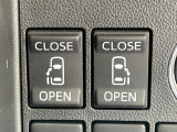 【両側パワースライドドア】スマートキーや運転席のスイッチで後席両側スライドドアの開閉が可能♪電動だから力を入れてドアを開ける必要が無く、小さなお子様でも簡単に開け閉めでき快適です♪