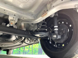 お車を安心してお乗りいただく為には、足回りの定期点検が欠かせません。サービスサポート(有償保証)では無料点検もご提供しており、安心のカーライフをお過ごしいただけるサポート体制が整っています。
