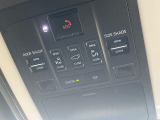 【パワーバックドア】スマートキーや運転席のボタンを押すだけでリアゲートが自動で開閉します!荷物を持っている時や、高い位置にあるバックドアを閉める際に便利な機能です♪