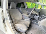運転席シート廻りは使用感も少なく、良好な状態となっています。丁寧に使われていたことがよくわかりますね。