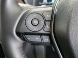 ステアリングスイッチ付き。前方から目を離すことなく操作することが可能です