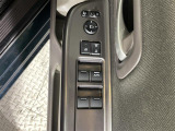 【パワーウインドウ】運転席のスイッチで、各席の窓ガラスの開閉ができます!あると便利ですよね!