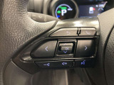 左側のステアリングスイッチ