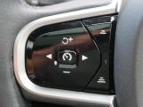 【全車速対応アダプティブクルーズコントロール】ミリ波レーダー+ステレオカメラ+赤外線により前方車輌を認識し、速度や車間距離を維持・調整。高速道路走行時や渋滞時にドライバーの負担を大幅に軽減します。
