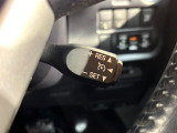 【クルーズコントロール】高速道路もラクラク走行。アクセルを離しても一定速度で走行ができ、長距離運転時の負担を軽減!加速・減速も簡単なスイッチ操作で調整できます。