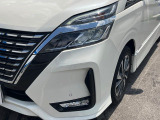 【LEDヘッドライト】悪天候や夜間走行時も良好な視界を確保し安心して運転できる高輝度LEDヘッドライトを装備!点灯速度が早く、消費電力も抑えられています。