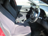 視界が広く、すっきりとした空間が運転がしやすく居心地が良い運転席です