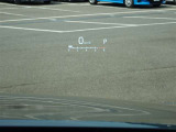 カラーヘッドアップディスプレイ付き。少ない視線移動で情報を確認できるので、運転の疲労軽減に繋がりますよ♪
