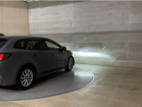 LEDヘッドランプです。十分な明るさを保ちつつも消費電力が少なく、バルブ寿命も長いのが特徴です。瞬時にMAXの光量を発揮するのもLEDならではです。