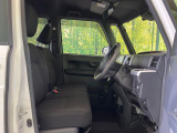 運転席シート廻りは使用感も少なく、良好な状態となっています。丁寧に使われていたことがよくわかりますね。