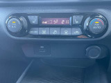 エアコン操作部、シートヒータースイッチ