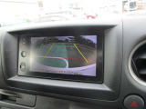 バックモニター・・・車両後退時の後方確認をサポートします。