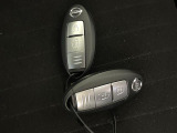 【スマートキー(エンジンスタートストップスイッチ)スマートキー(電子キー)を待っていれば、スイッチを押すだけでエンジンをかけることができます!