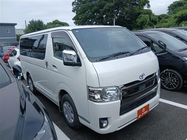トヨタ ハイエースバン 