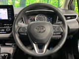 【ステアリングヒーター】冬場に冷たくなりやすい革巻きステアリングを、スイッチ一つで素早く適温に!エアコンよりも早く温まってくれるので、寒い日の運転も快適になりますね♪