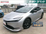 シルバーメタリックのプリウス入荷しました。 街中でプリウスをよく見掛けられると思います。選ばれる理由は、やっぱり燃費!!家計に優しいプリウスをぜひお店でご覧くださいませ♪