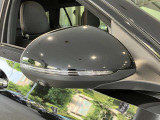 納車前整備は、メルセデスベンツ国際認定メカニックによる最新の検査ライン等の施設が充実した当社工場で入念に行います。メルセデス・ベンツの定める厳しい基準をクリアしたお車のみをご案内させて頂きます。