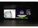 サイドカメラミラーシステム搭載!車両の左右側面のカメラを使用して、左右の後方視界の映像を車内の画面に表示することができます。