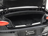 トランクは奥行きがあり、用途に合わせて沢山の荷物を積んでいただけます。