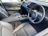 ドライバーを中心の操作性の良い運転席