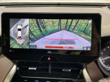 【パノラミックビューモニター】専用のカメラにより、上から見下ろしたような視点で360度クルマの周囲を確認することができます☆死角部分も確認しやすく、狭い場所での切り返しや駐車もスムーズに行えます。