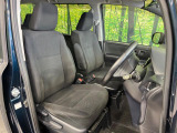 運転席シート廻りは使用感も少なく、良好な状態となっています。丁寧に使われていたことがよくわかりますね。