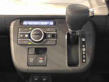 温度を設定すれば、自動で車内の温度管理をしてくれる優れものです♪ATミッションで運転楽々