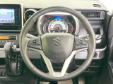 【ステアリングスイッチ】運転中、前方から目線をそらすことなく、オーディオ等の操作が可能な便利機能!安心&快適なドライブを演出してくれます♪