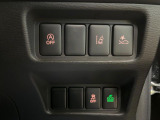 【三菱e-Assist】走行中に前方の車両等を認識し、衝突しそうな時は警報とブレーキで衝突回避と被害軽減をアシスト。より安全にドライブをお楽しみいただけます。