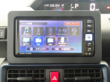 7型ナビゲーション付きです。パノラマカメラも付いて、ぐるり視界広がる安心感。左右の見えない路地から出る時もフロントカメラで見ることが出来るので交通事故防止に役立ちます。