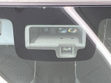 【スズキ セーフティサポート】走行中に前方の車両等を認識し、衝突しそうな時は警報とブレーキで衝突回避と被害軽減をアシスト。より安全にドライブをお楽しみいただけます。