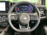 【純正革巻きステアリング】上質な革を使用することで、手にしっかり馴染みとても運転しやすいハンドルです♪