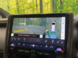 【パノラミックビューモニター】専用のカメラにより、上から見下ろしたような視点で360度クルマの周囲を確認することができます☆死角部分も確認しやすく、狭い場所での切り返しや駐車もスムーズに行えます。